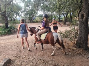 Ponyreiten auf dem Pferdehof Morgenstern Sardinien